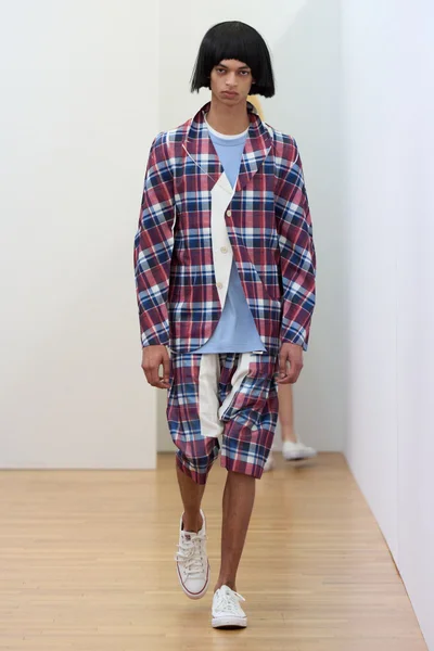 Look 3